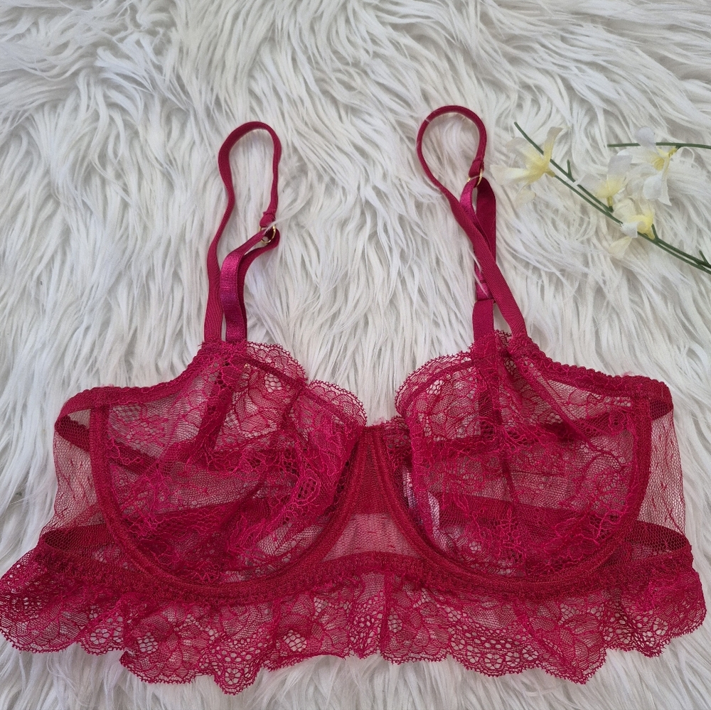 CABERNET Lace Bralette in Pink Red Color SIZE 36DD.